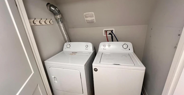 Bsmt-86 Professor Day Drive, Bradford West Gwillimbury, ON, L3Z 4J3 - 18