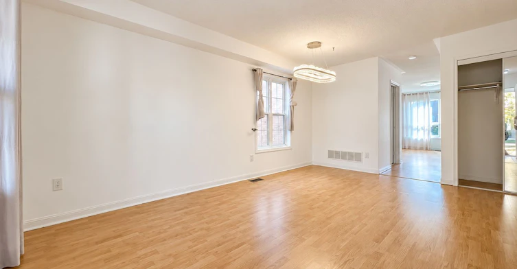 22 Bern Street, Markham, ON, L6E 1G6 - 2