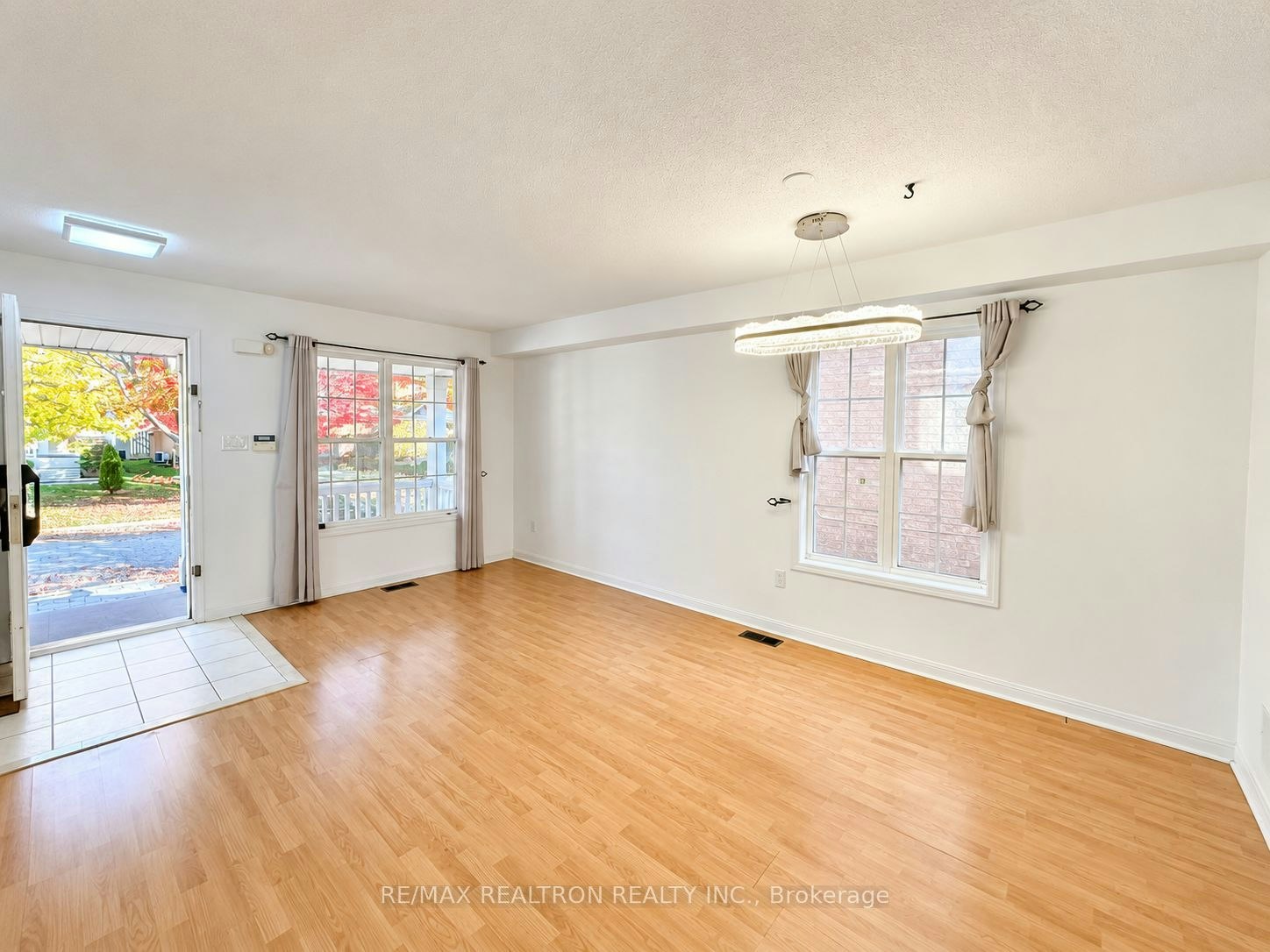22 Bern Street, Markham, ON, L6E 1G6 - 3