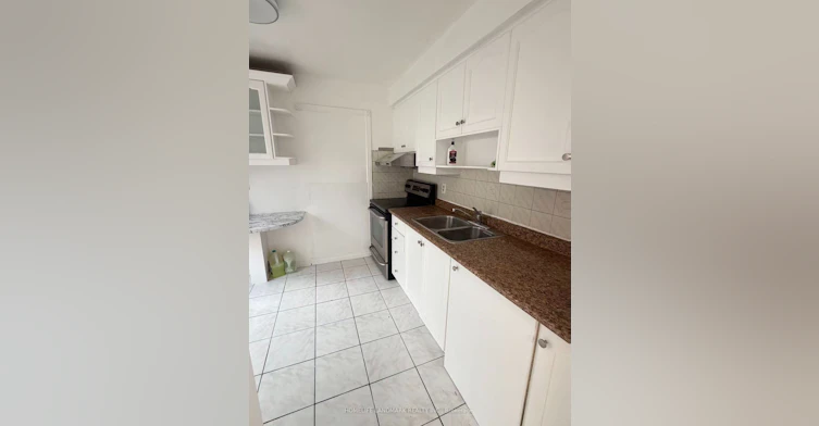 8 Fullerton Crescent, Markham, ON, L3R 3G5 - 6