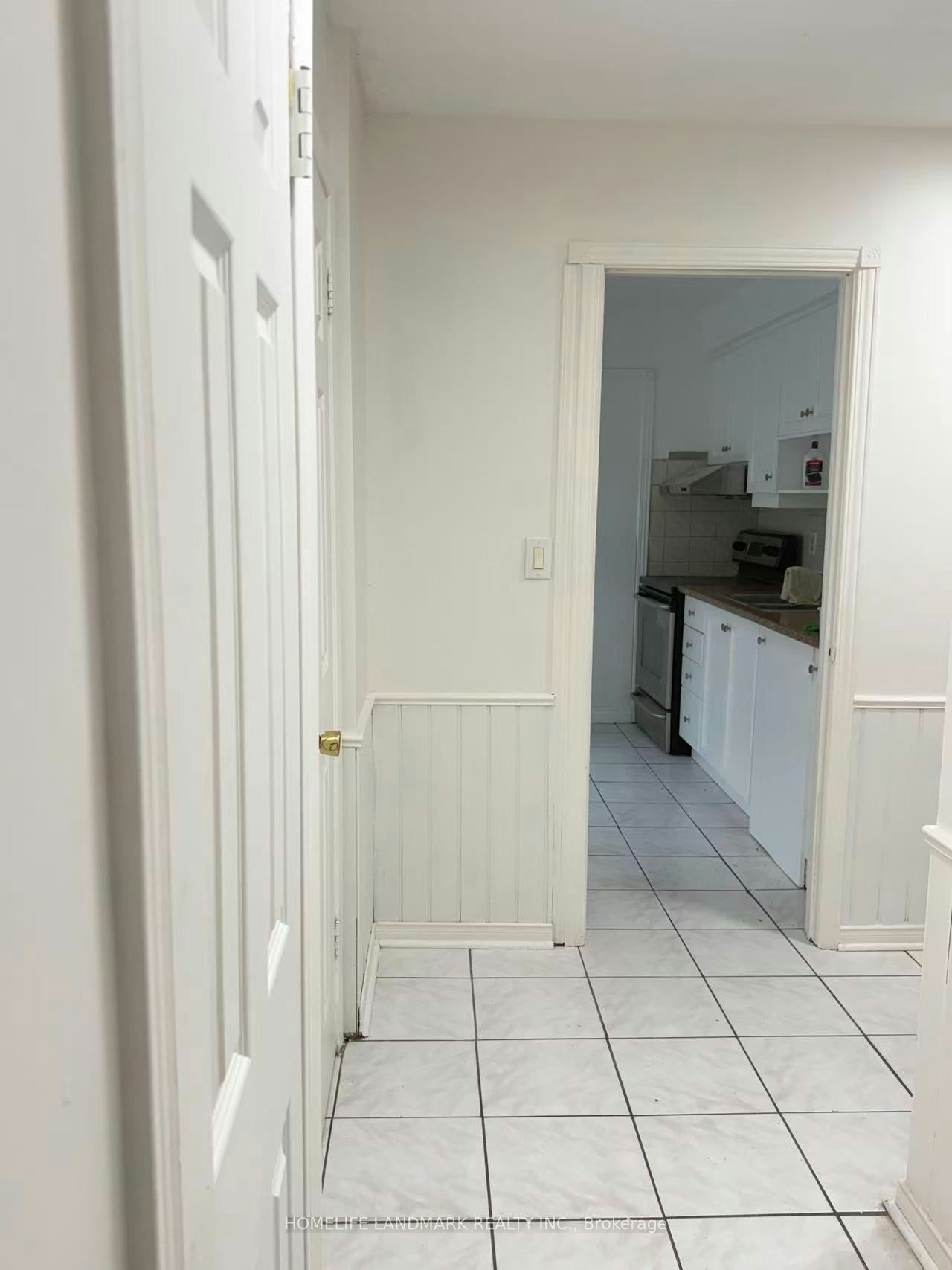 8 Fullerton Crescent, Markham, ON, L3R 3G5 - 3