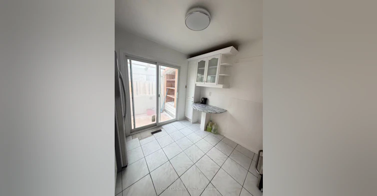 8 Fullerton Crescent, Markham, ON, L3R 3G5 - 5