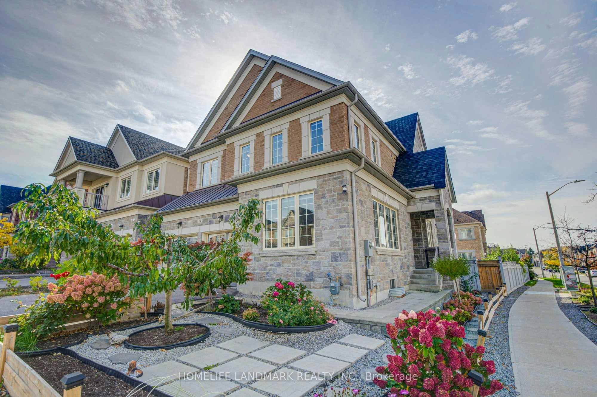 14 Greywacke Street, Richmond Hill, ON, L4E 1G8