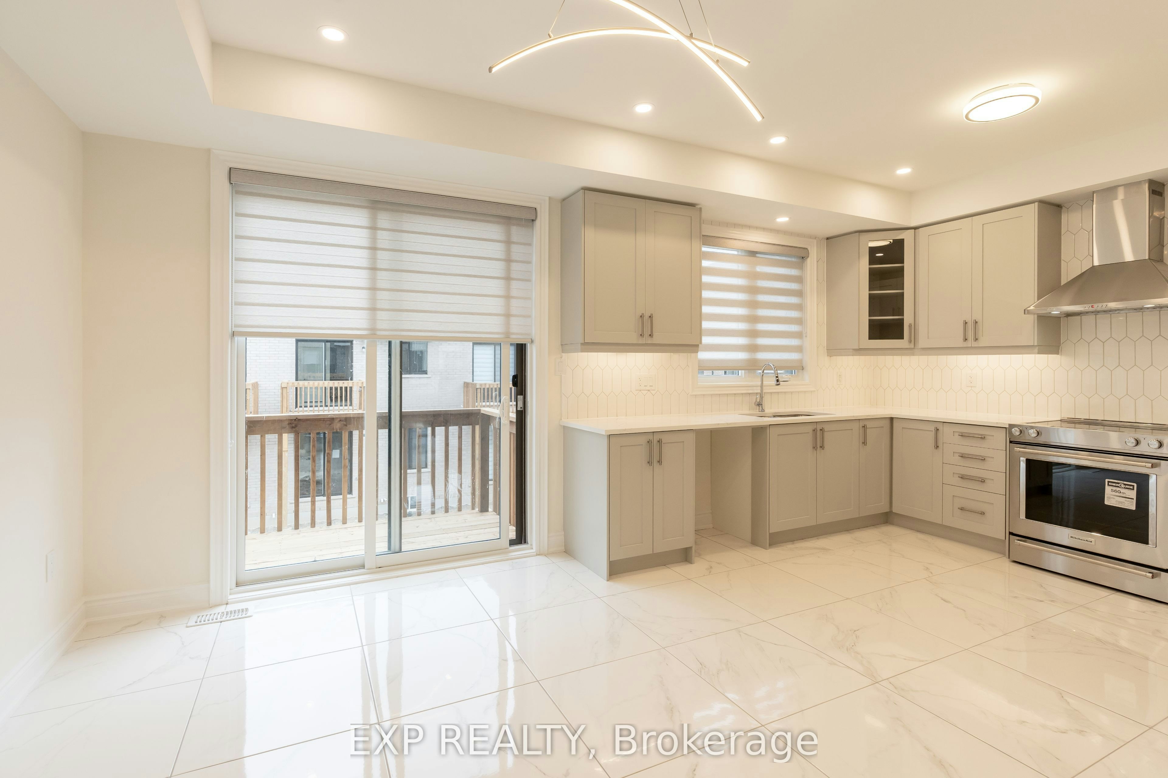 510 New England Court, Newmarket, ON, L3X 0M6 - 6