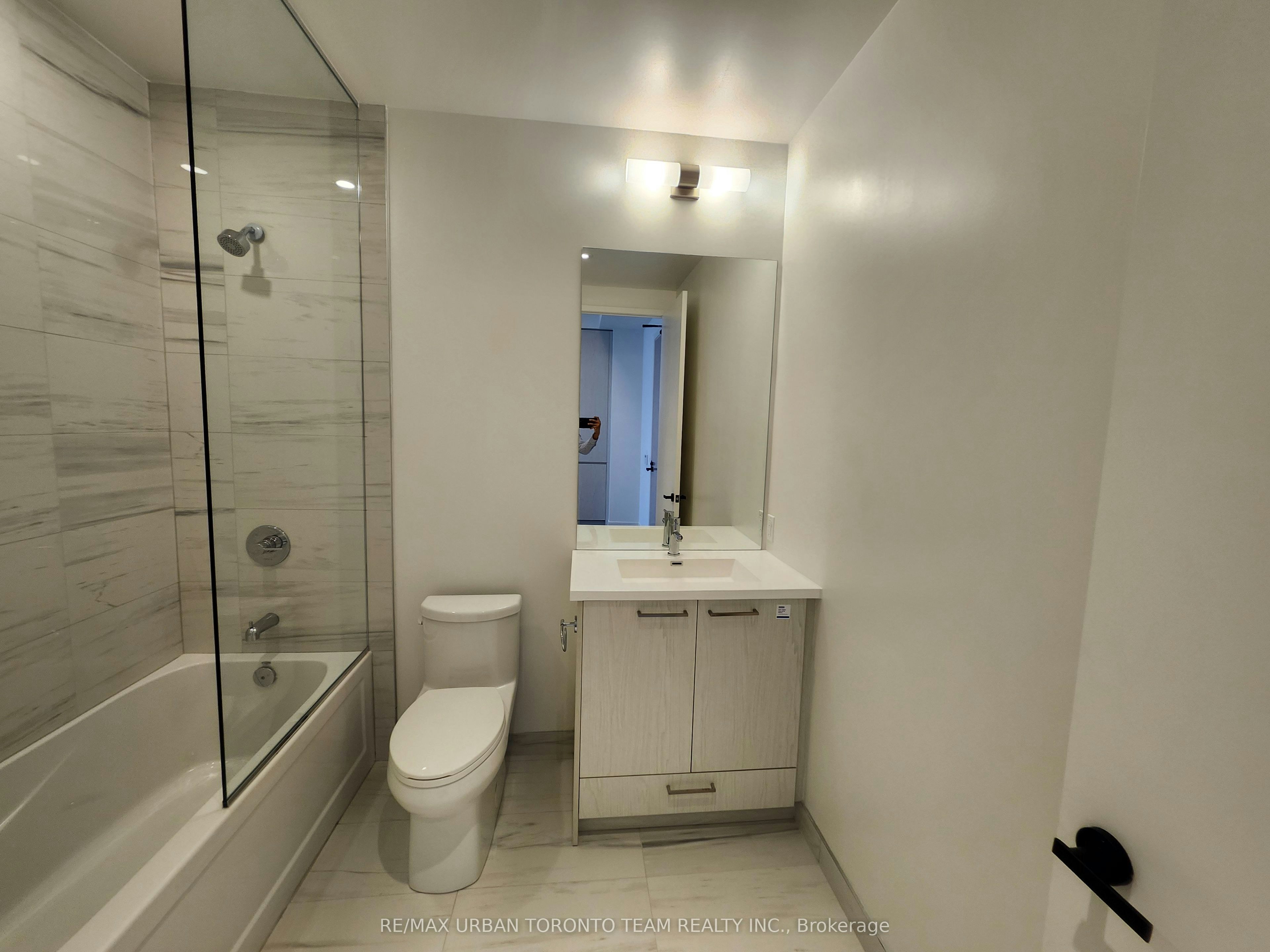 3111-28 Interchange Way, Vaughan, ON, L4K 0P8 - 7