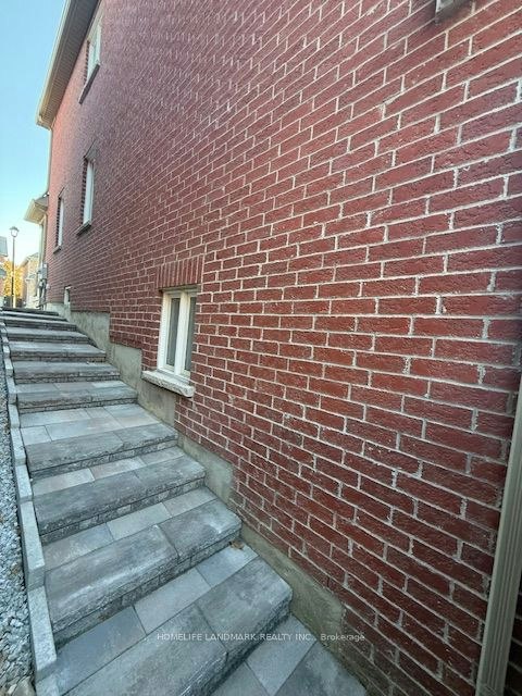 1063 Warby Trail, Newmarket, ON, L3X 3H6 - 12