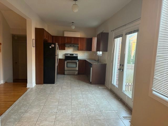 1063 Warby Trail, Newmarket, ON, L3X 3H6 - 10