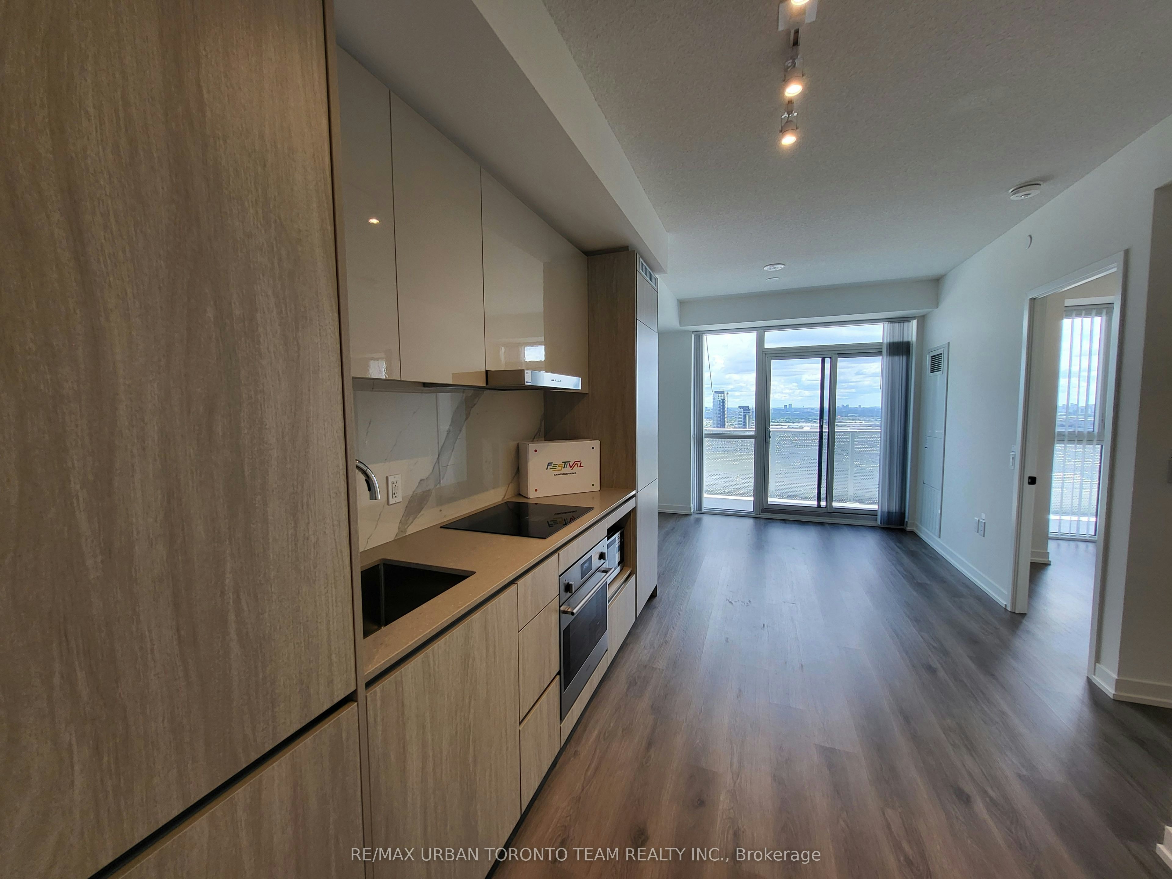3907-28 Interchange Way, Vaughan, ON, L4K 0P8 - 3