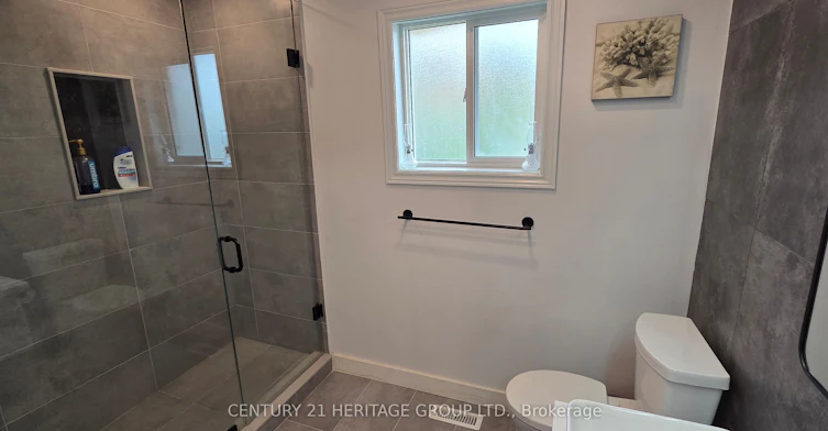 337 Carruthers Avenue, Newmarket, ON, L3X 2B7 - 24