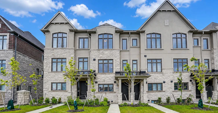 4263 Major Mackenzie Drive E, Markham, ON, L6C 3L5 - 2