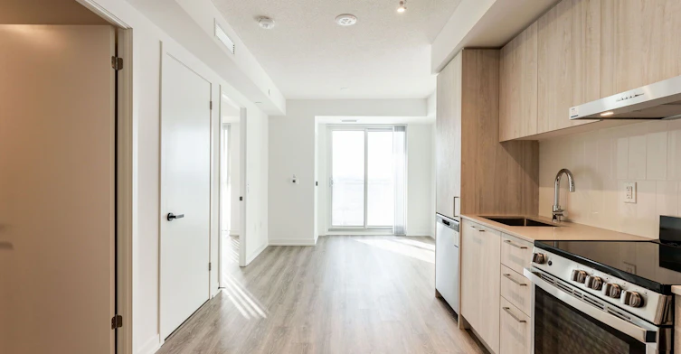 1607-195 Commerce Street W, Vaughan, ON, L4K 0P9 - 4