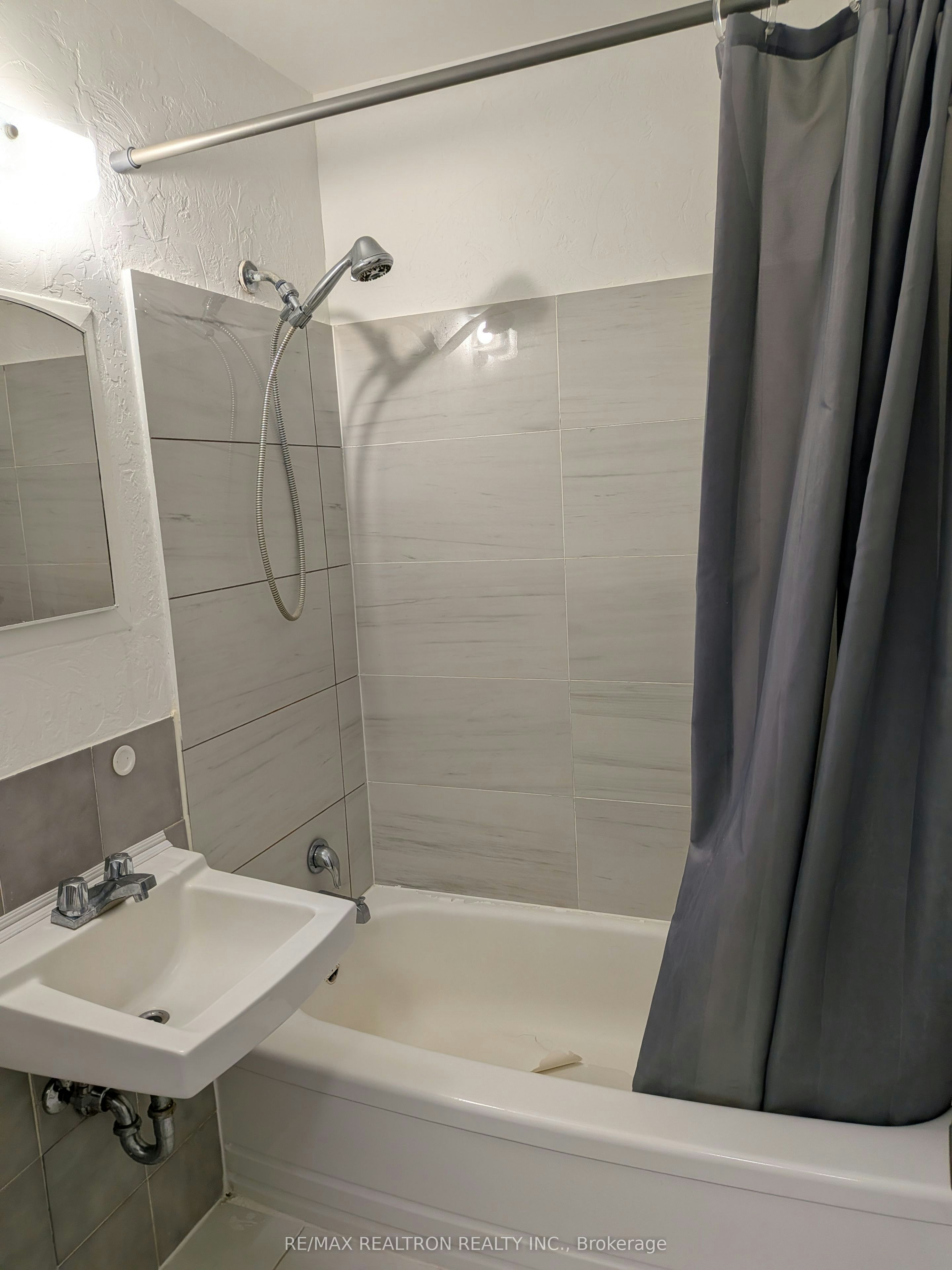 15-35 Huron Heights Drive, Newmarket, ON, L3Y 3J8 - 7