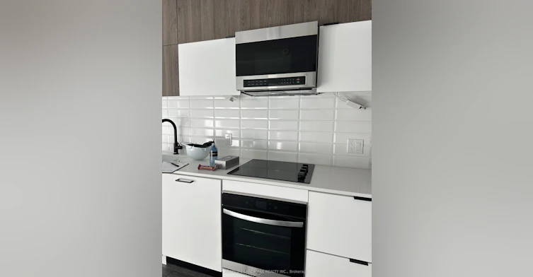 209-8888 Yonge Street, Richmond Hill, ON, L4C 6Z1 - 14
