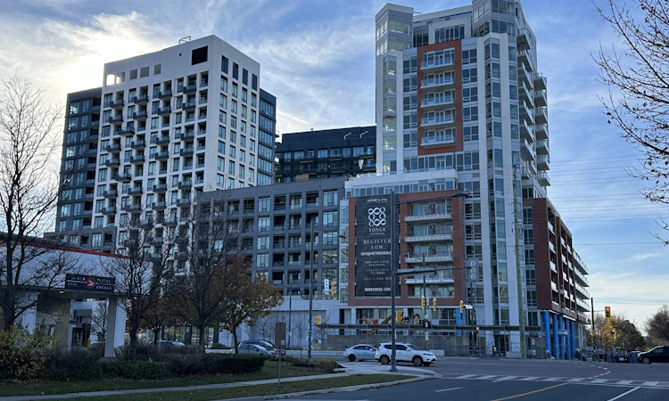 209-8888 Yonge Street