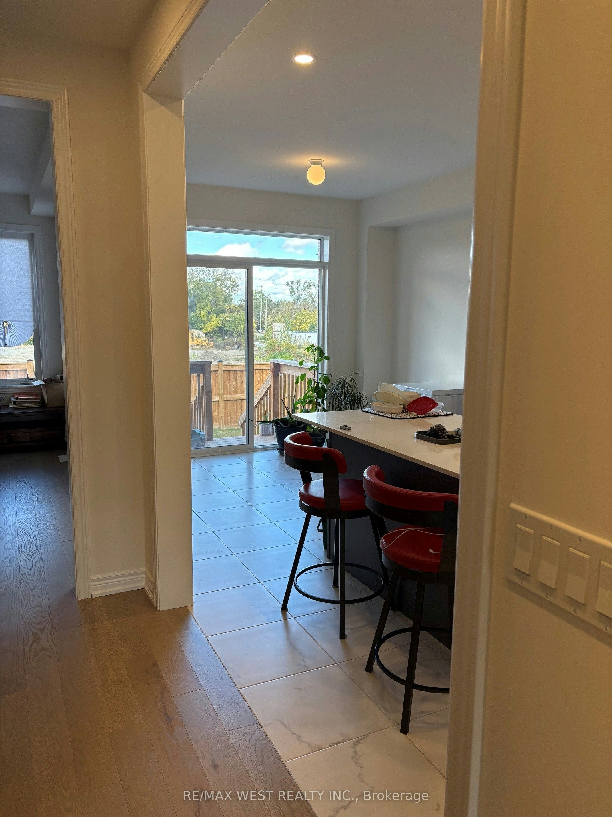 1352 Davis Loop Circle, Innisfil, ON, L0L 1W0 - 5