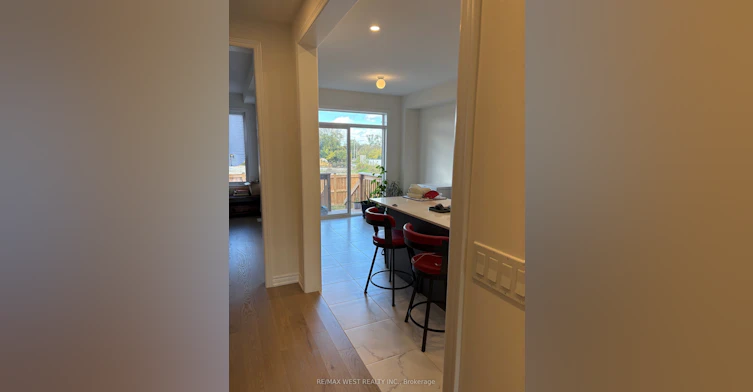 1352 Davis Loop Circle, Innisfil, ON, L0L 1W0 - 5