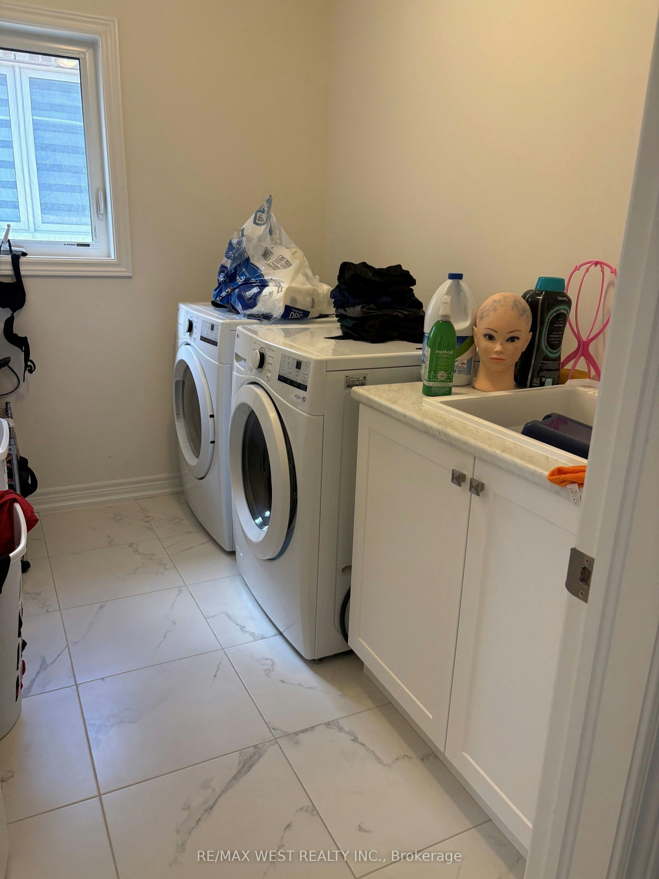 1352 Davis Loop Circle, Innisfil, ON, L0L 1W0 - 12