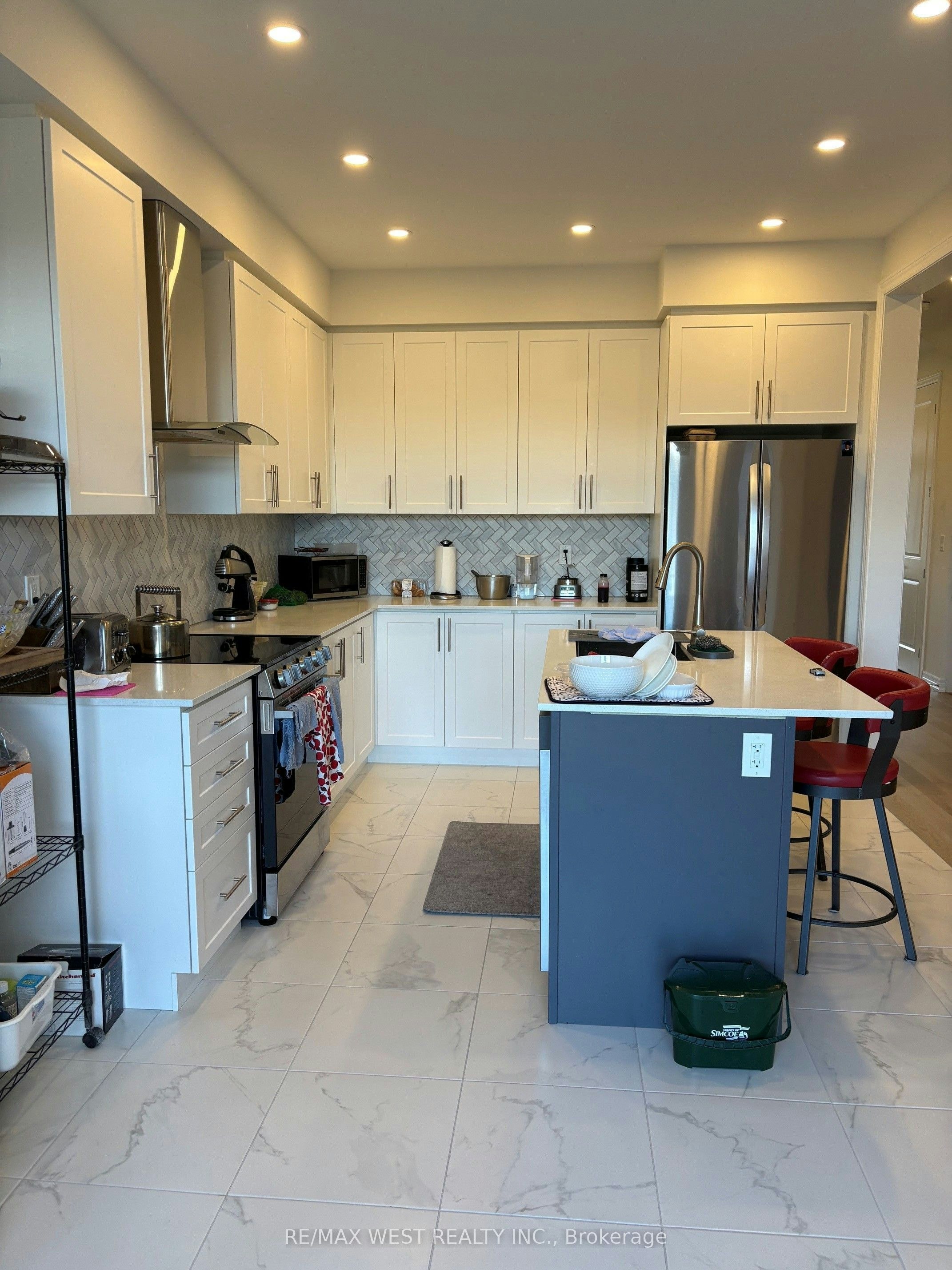 1352 Davis Loop Circle, Innisfil, ON, L0L 1W0 - 6