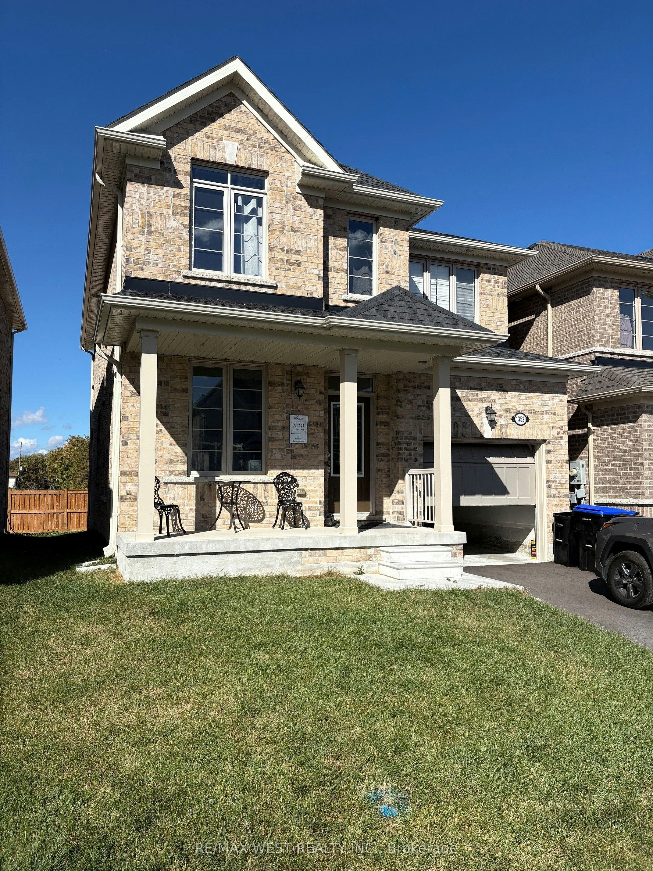 1352 Davis Loop Circle, Innisfil, ON, L0L 1W0