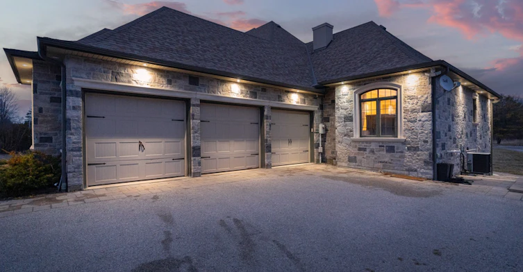 Main-20111 Bathurst Street E, East Gwillimbury, ON, L9N 1N3 - 2