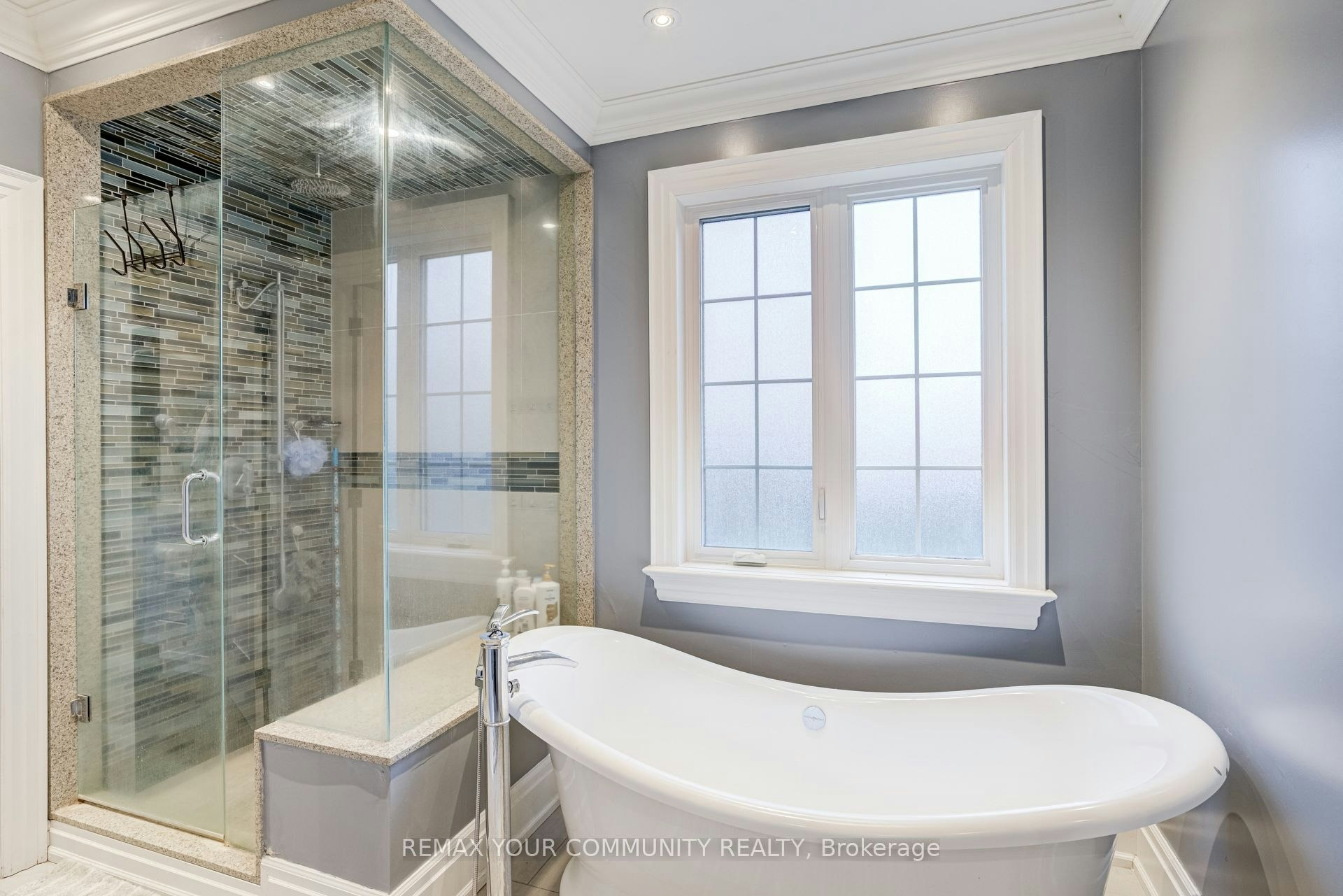 Main-20111 Bathurst Street E, East Gwillimbury, ON, L9N 1N3 - 26