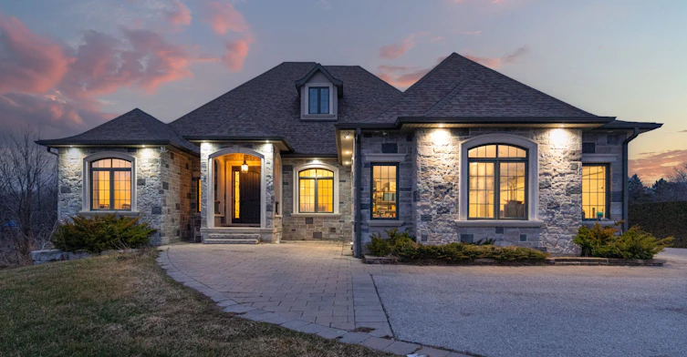 Main-20111 Bathurst Street E, East Gwillimbury, ON, L9N 1N3