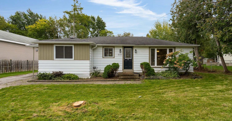 775 James Street, Innisfil, ON, L9S 2G6