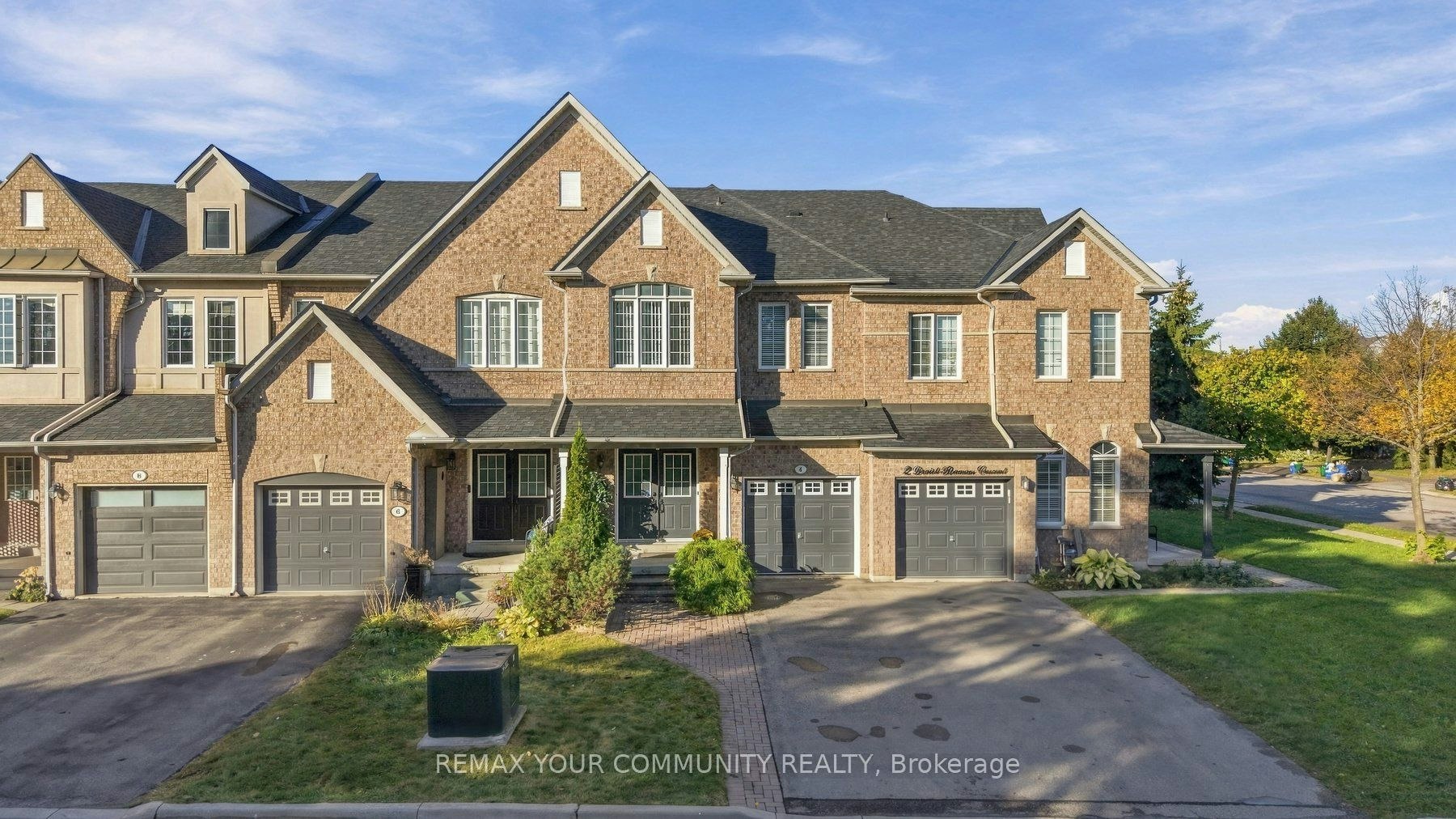 4 Daniel Reaman Crescent, Vaughan, ON, L4J 8T7