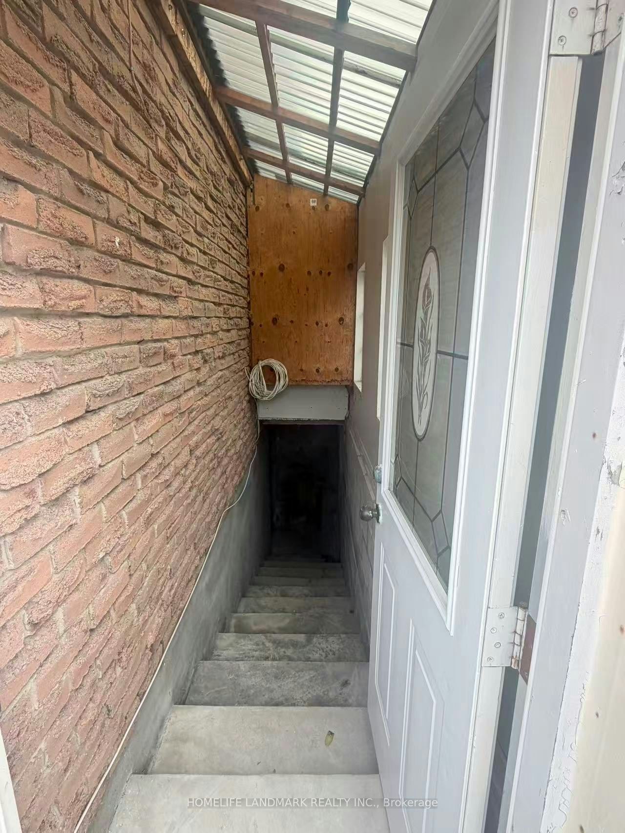 BSMT-8 Fullerton Crescent, Markham, ON, L3R 3G5