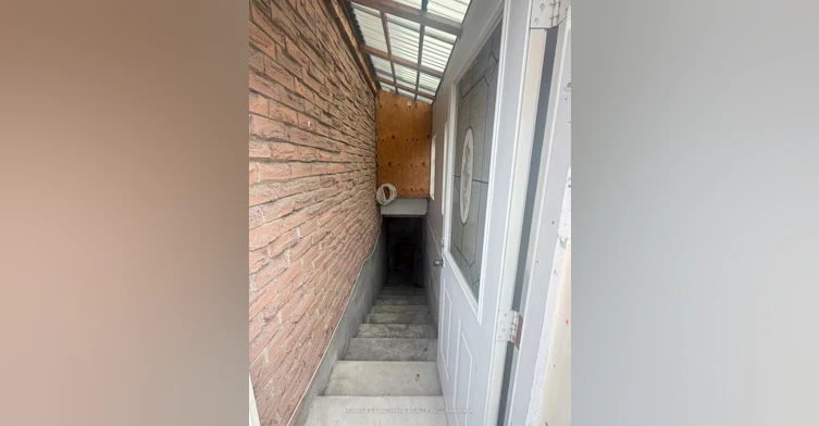 BSMT-8 Fullerton Crescent, Markham, ON, L3R 3G5
