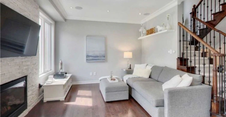 25 Overhold Crescent, Richmond Hill, ON, L4E 0L9 - 4