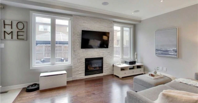 25 Overhold Crescent, Richmond Hill, ON, L4E 0L9 - 5