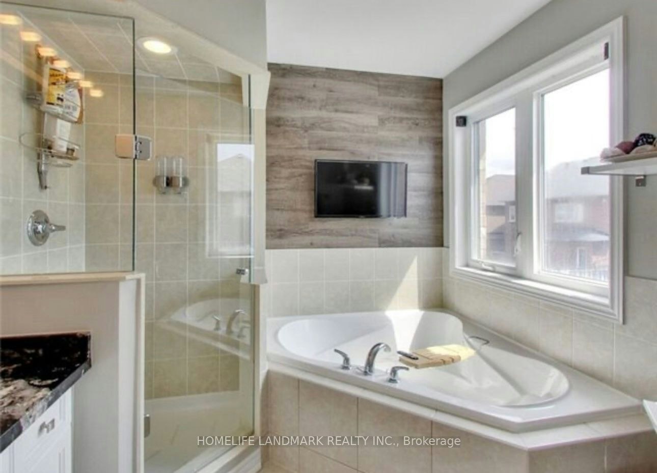 25 Overhold Crescent, Richmond Hill, ON, L4E 0L9 - 12