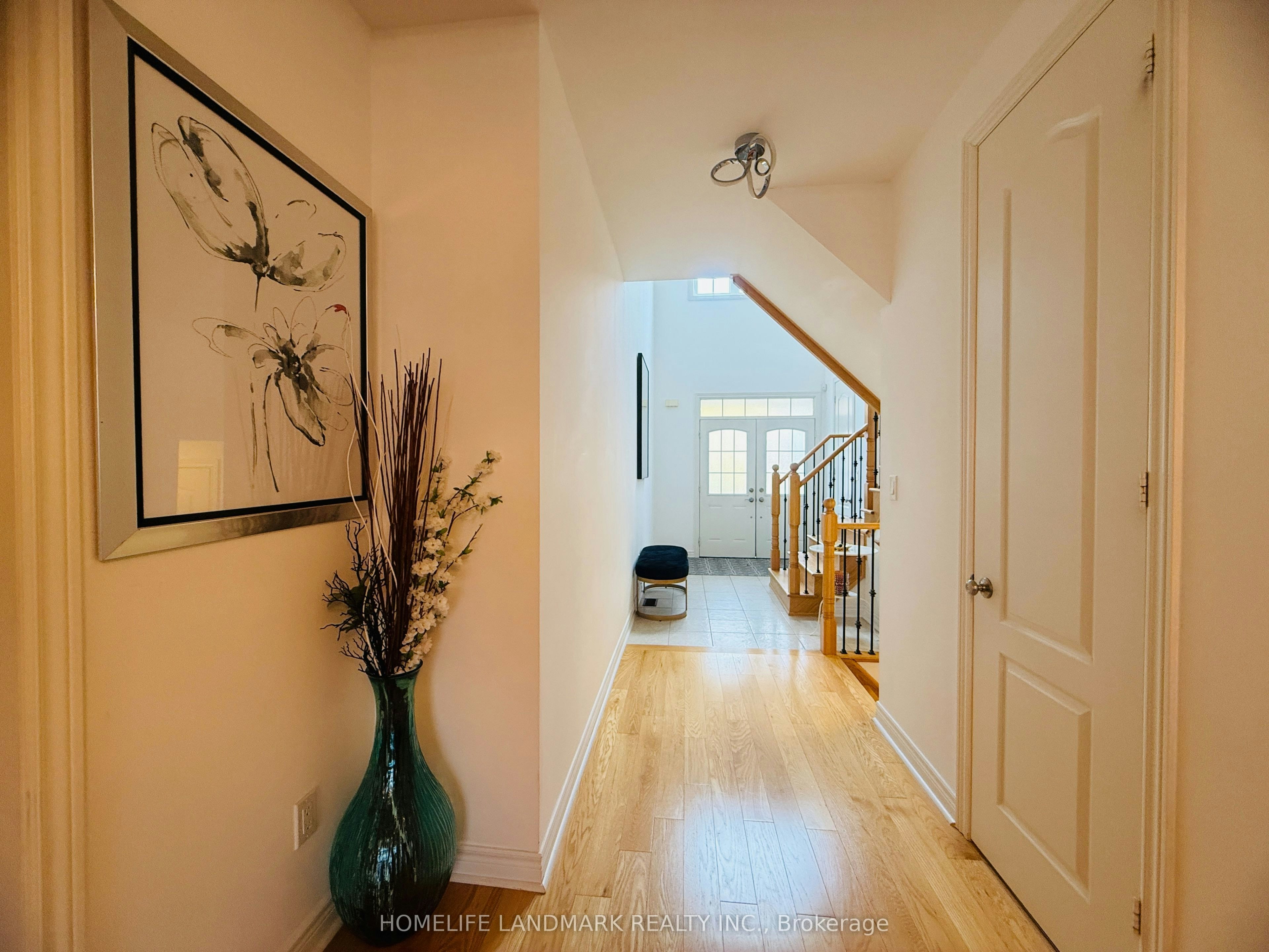 51 Cobb Street, Aurora, ON, L4G 0W7 - 2