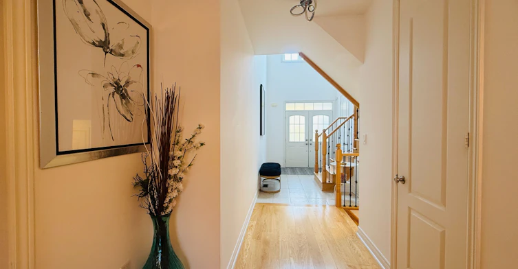 51 Cobb Street, Aurora, ON, L4G 0W7 - 2