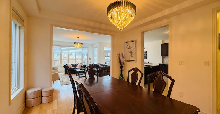 51 Cobb Street, Aurora, ON, L4G 0W7 - 5