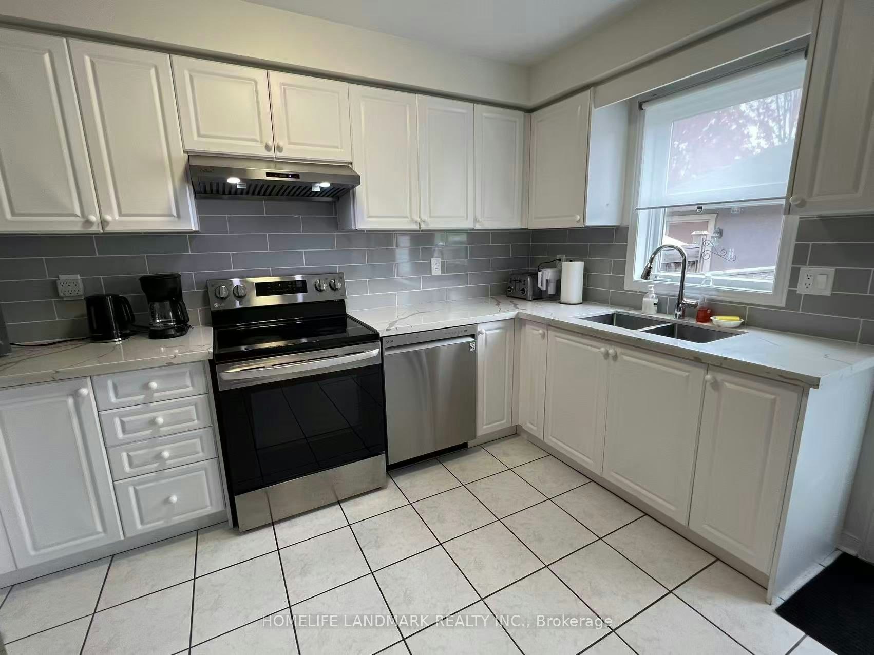 9051 Yonge Street, Richmond Hill, ON, L4C 0L2 - 3