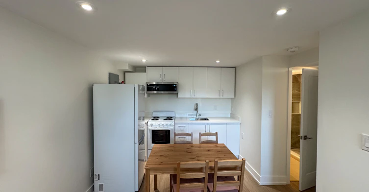 Lower 1-145 Harrison Drive, Newmarket, ON, L3Y 4P5