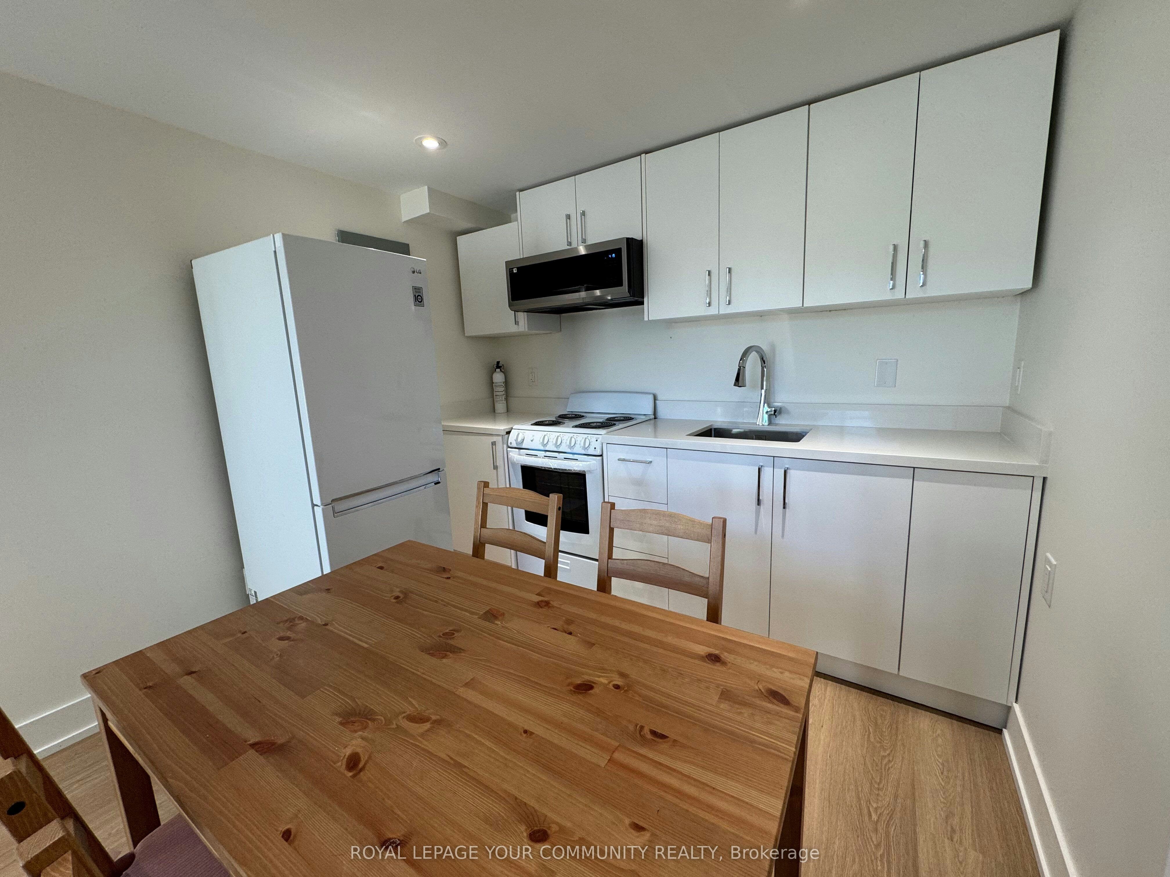 Lower 1-145 Harrison Drive, Newmarket, ON, L3Y 4P5 - 11