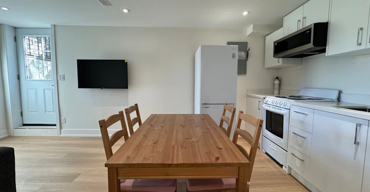 Lower 1-145 Harrison Drive, Newmarket, ON, L3Y 4P5 - 12