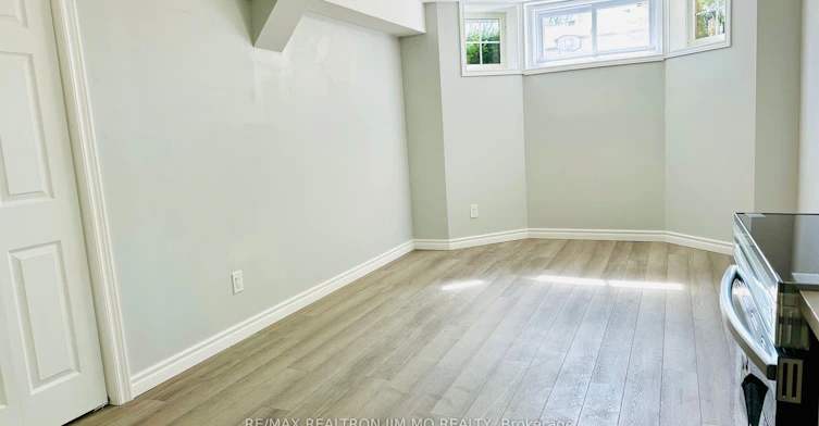 Lower-288 Parkwood Avenue, Georgina, ON, L4P 2X3 - 14