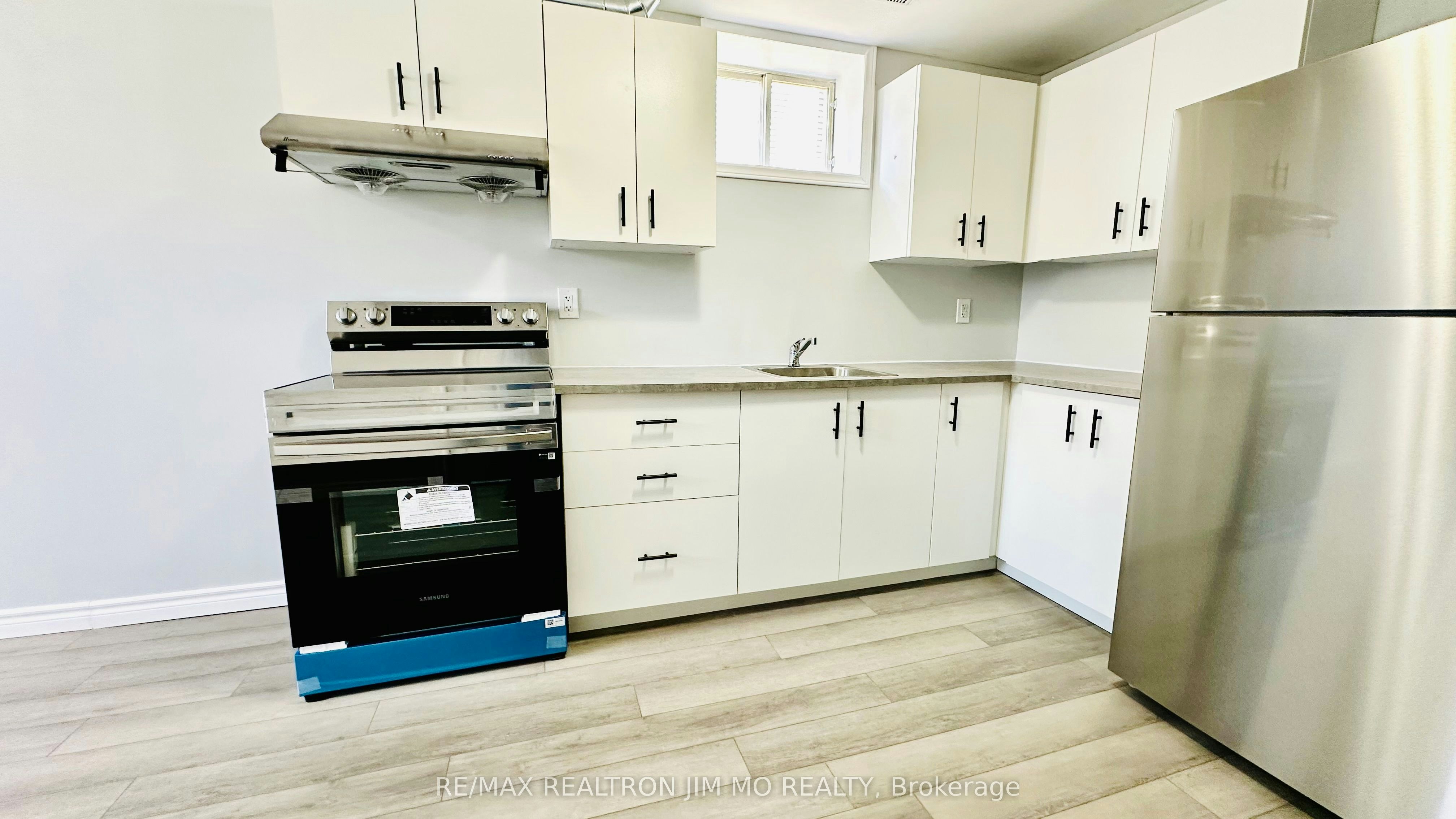 Lower-288 Parkwood Avenue, Georgina, ON, L4P 2X3 - 9