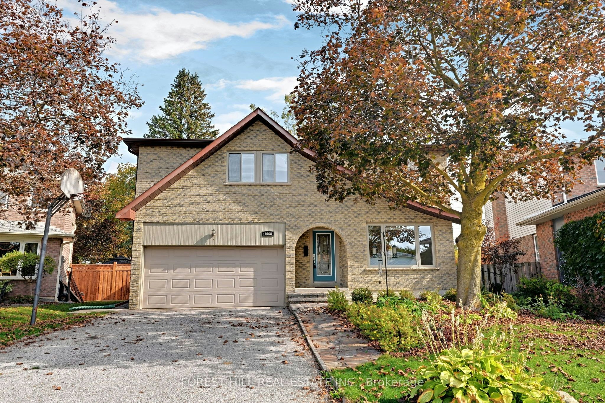 1068 Wildwood Drive, Newmarket, ON, L3Y 2B5