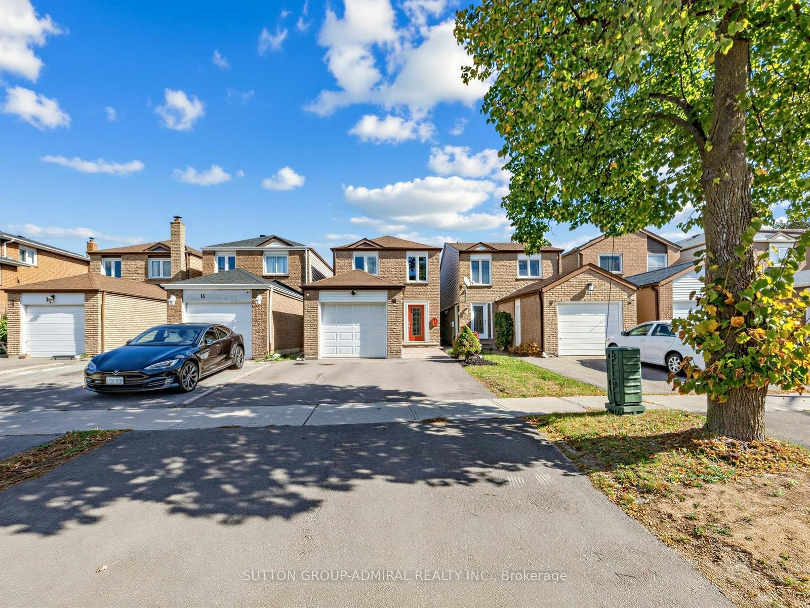 18 Riviera Drive, Vaughan, ON, L4K 2J1