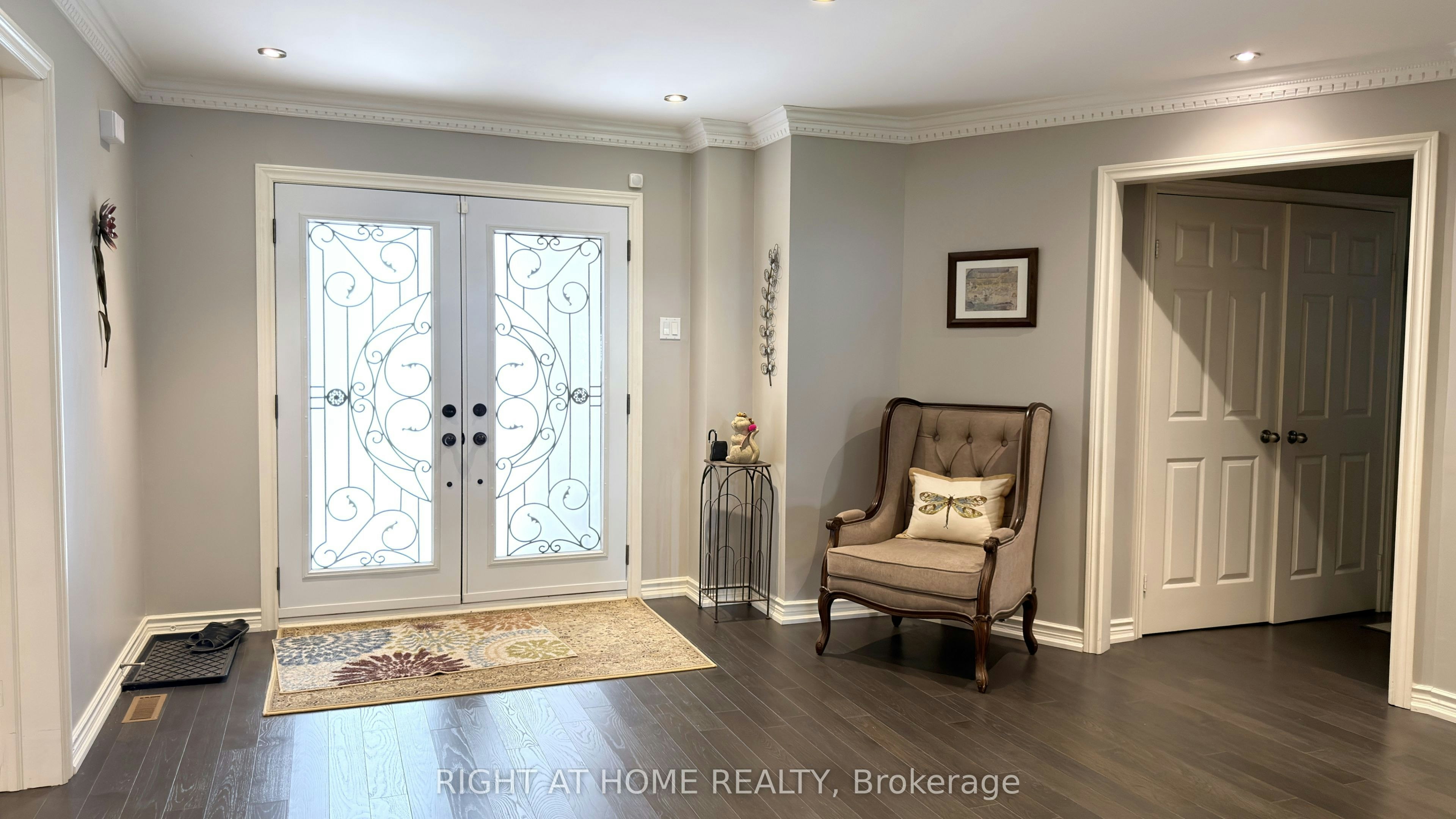 6 Cowles Court, Richmond Hill, ON, L4C 9A7 - 2