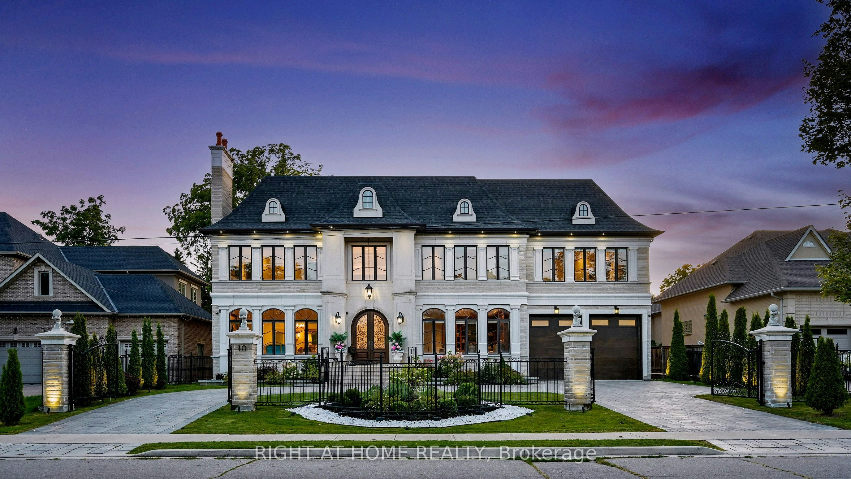 10 Yongeview Avenue, Richmond Hill, ON, L4C 7A4