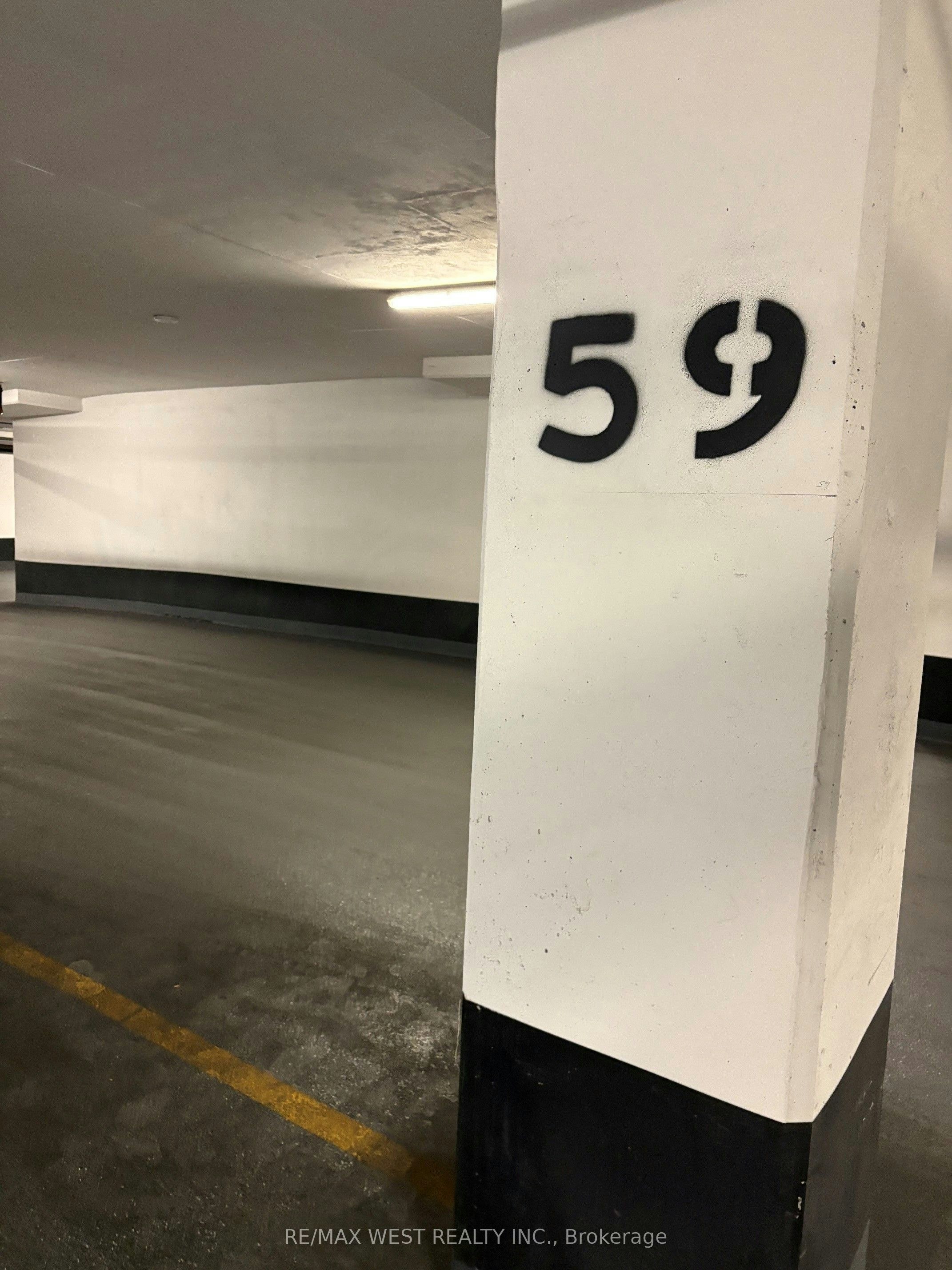 418-100 Eagle Rock Way, Vaughan, ON, L6A 5B9 - 8