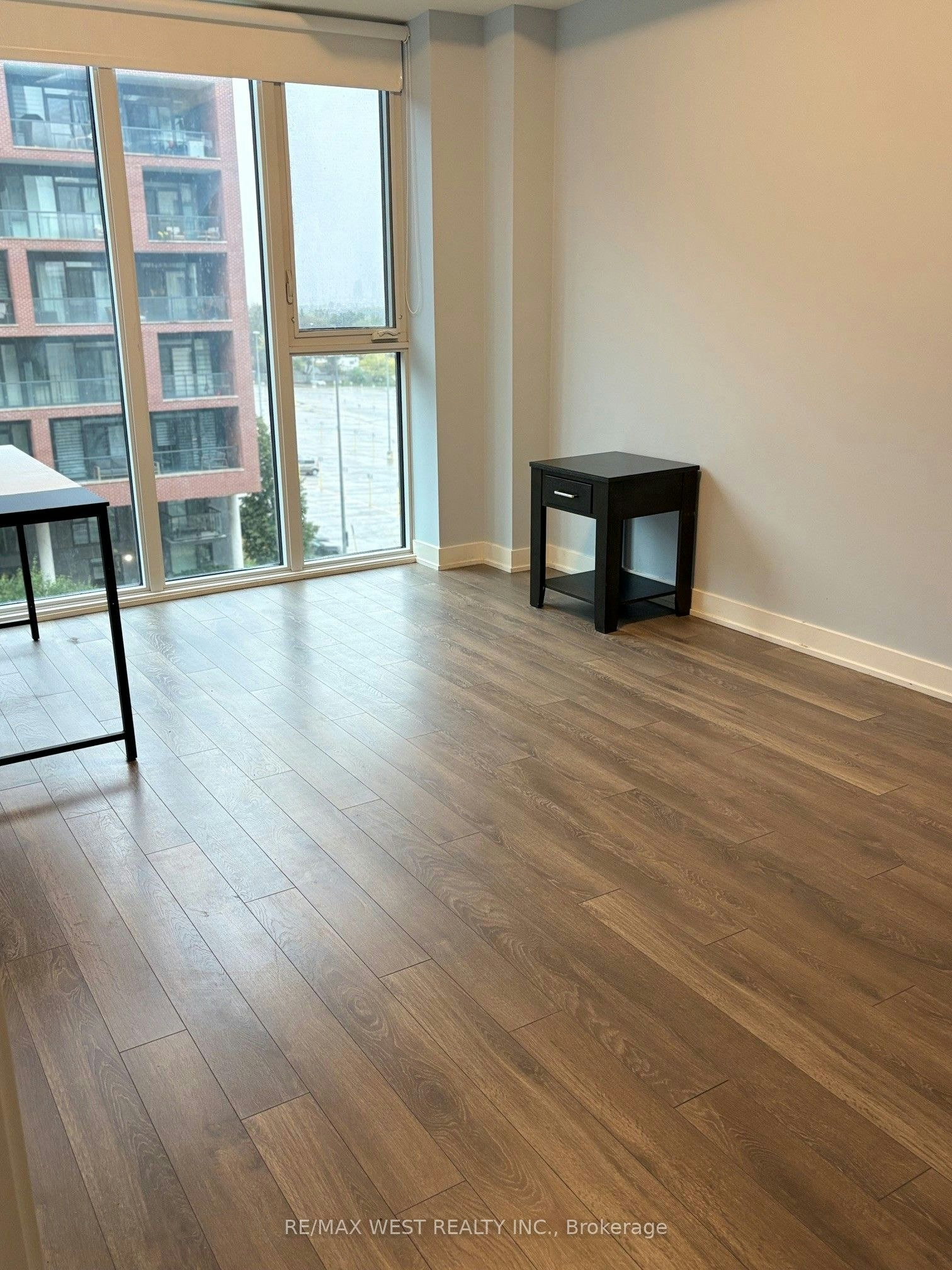 418-100 Eagle Rock Way, Vaughan, ON, L6A 5B9 - 4
