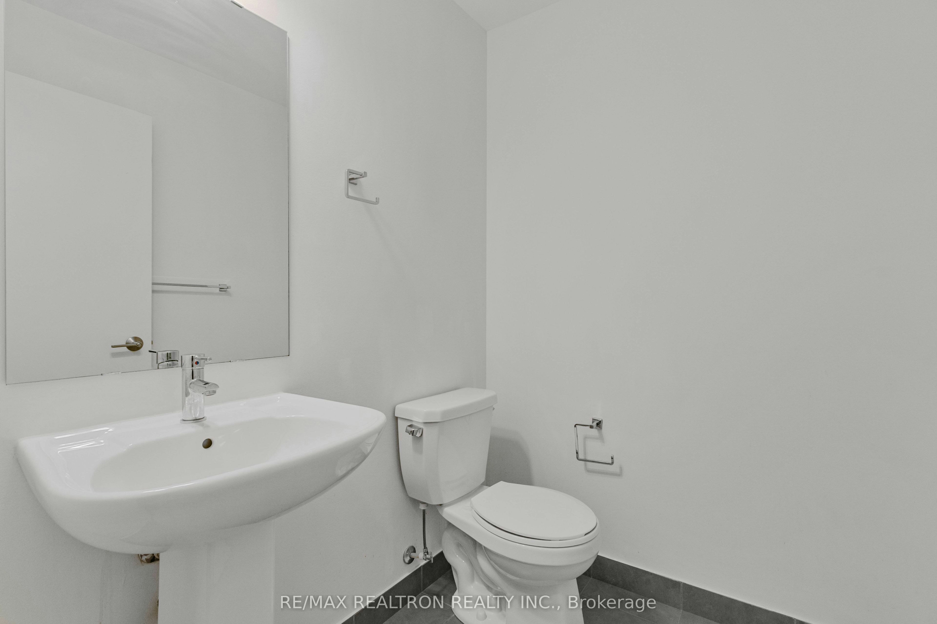 PH 446-555 William Graham Drive W, Aurora, ON, L4G 3H9 - 23
