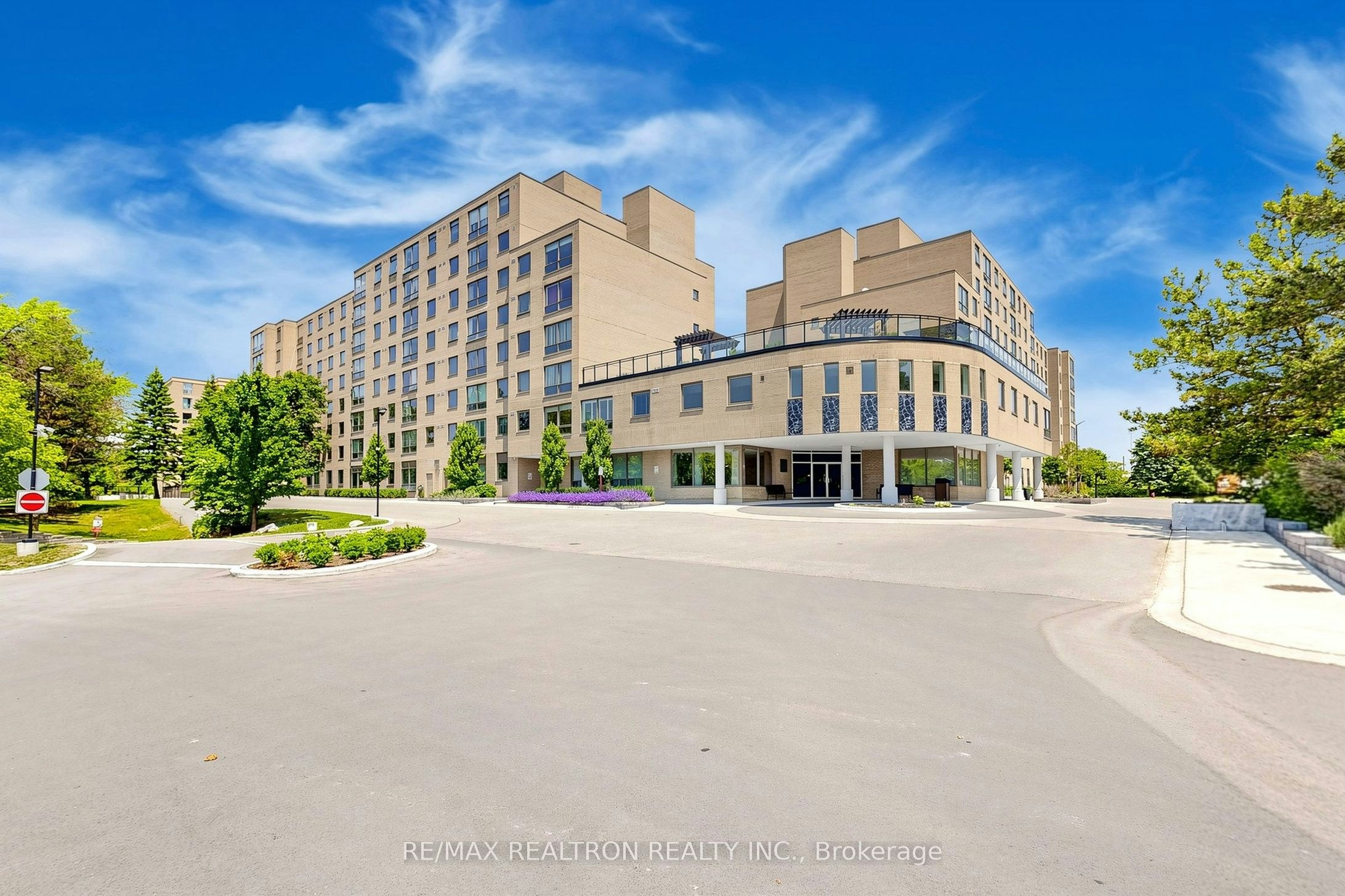 307-326 Major Mackenzie Drive, Richmond Hill, ON, L4C 8T4 - 2